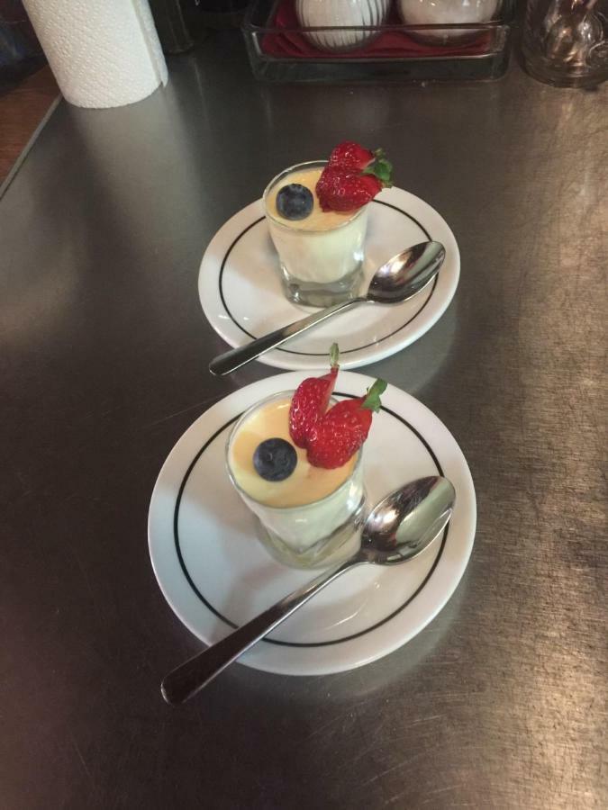 Weinstube Heigl Restaurante Pizzeria Puccini 호텔 란츠후트 외부 사진